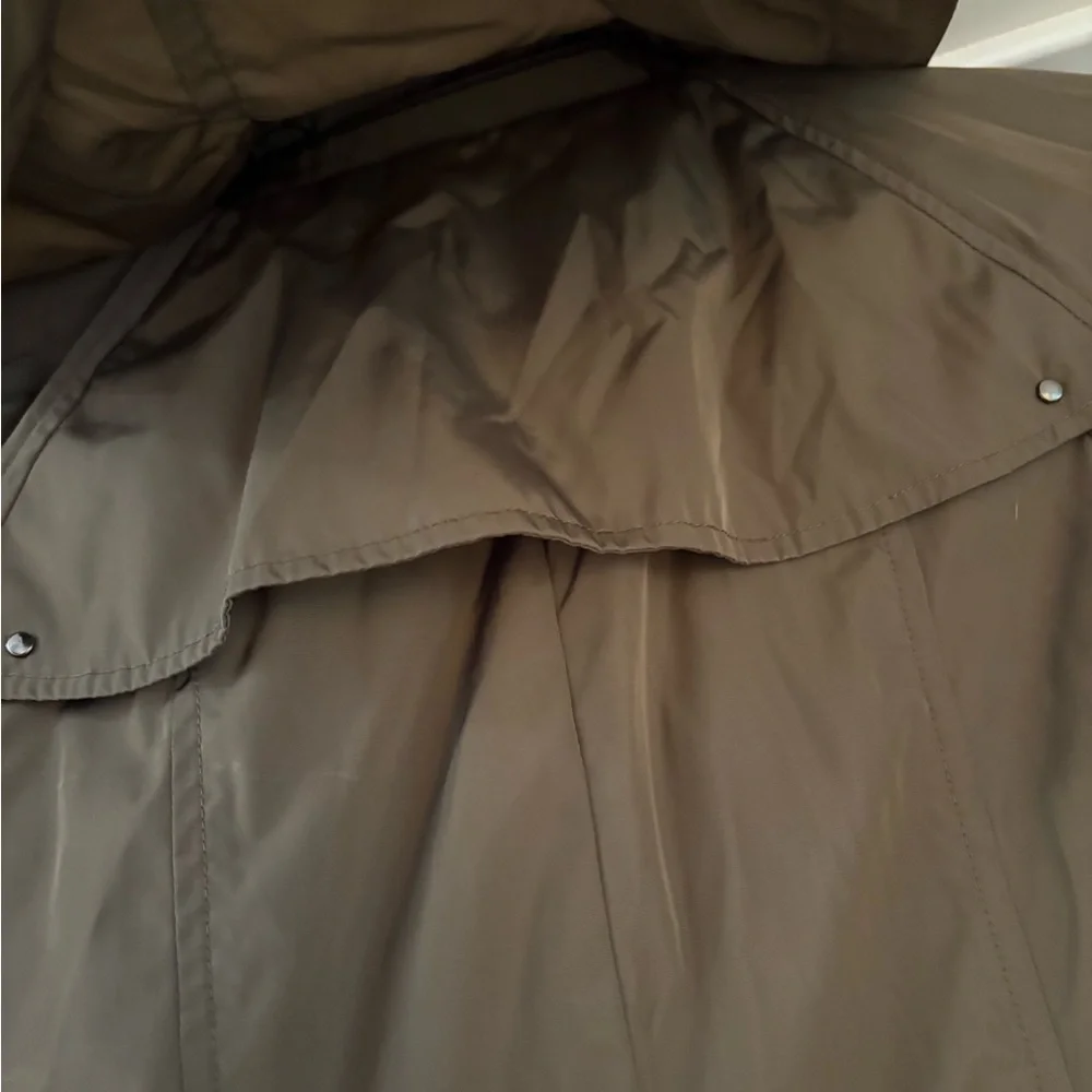 Orvis Outdoor Rain Jacket - Picture 9 of 12